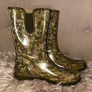 Sperry Olive Green Floral Gloss Rain Boots